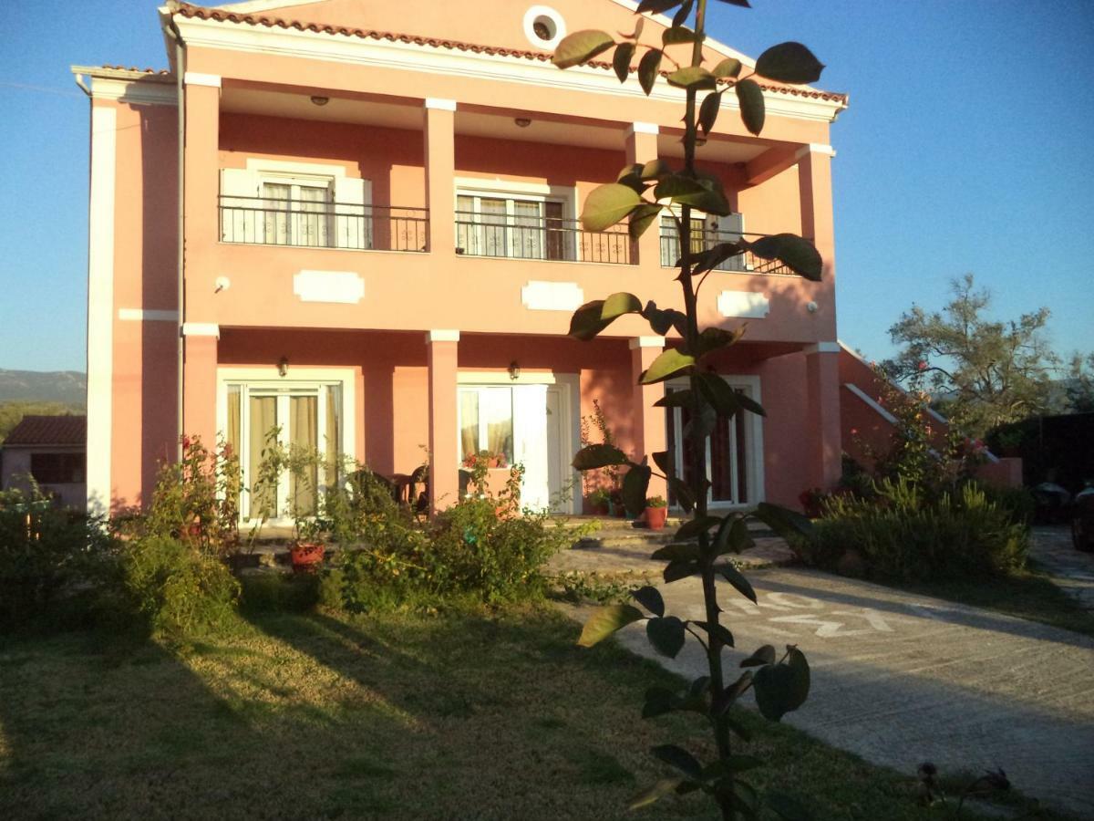 Karoubis Studio Kavallouri Экстерьер фото