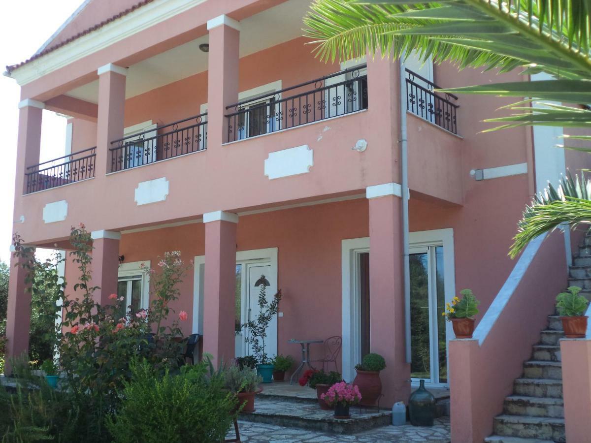 Karoubis Studio Kavallouri Экстерьер фото